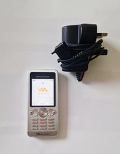 Sony Ericsson W302 Retro