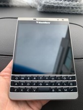BLACKBERRY PASSPORT Q30