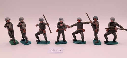 Timpo ww11 khaki soldiers - ww11, x