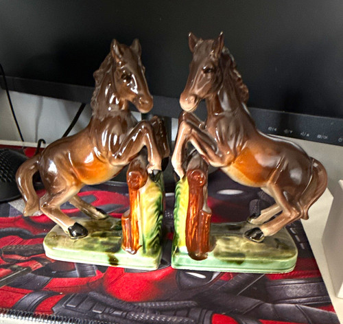 Glazed ceramic horse bookends - glazed,
