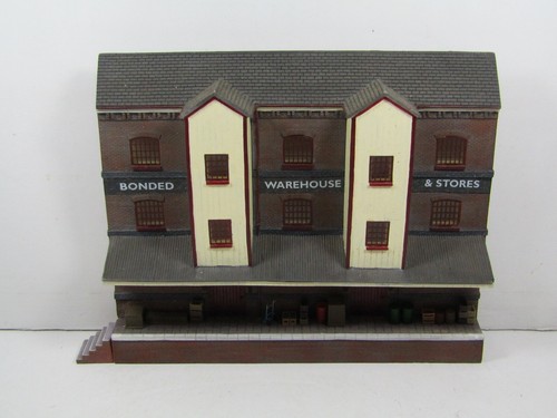 Bachmann 204 low - low, relief