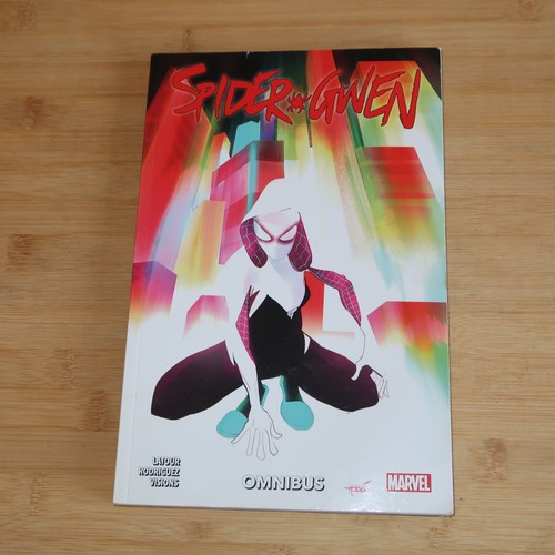 Marvel spider gwen - spider-gwen, omnibus