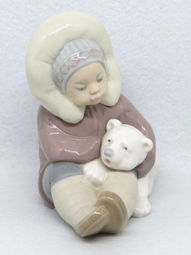 Lladro figuirne eskimo seated - eskimo,
