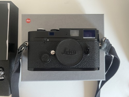 Leica black paint 72 - black,