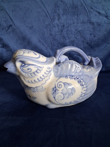 Teapot bird shaped blue - bird,