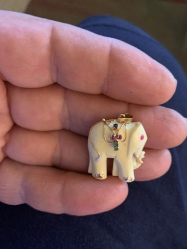 Vintage carved elephant 14k - carved, w/