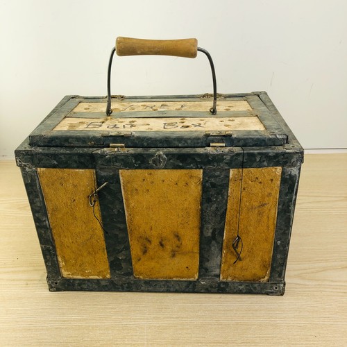 Vintage worm box canteen - box,