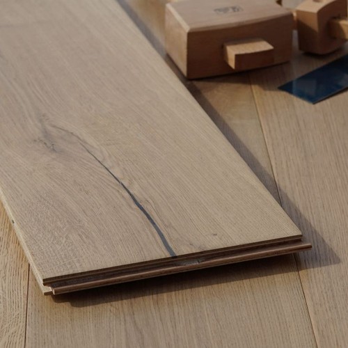 Invisible handscraped oak - 9",