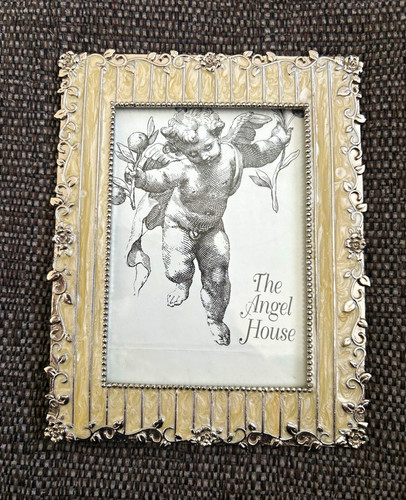 Ornate vintage silver cream - silver,