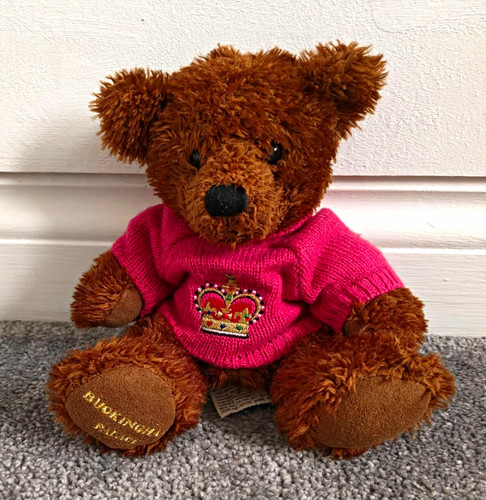 Russ buckingham palace bear - palace,