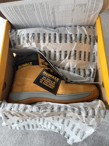 Dewalt apprentice safety boots - safety,