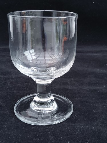 Victorian pub whisky tot