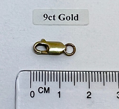 Small vintage 9ct - , gold