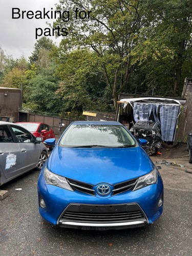 Toyota auris hybrid - toyota,