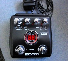 Zoom G2 Guitar Effects Pedal, Power Supply and 3 metre Patch Cable.
