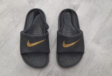 BOYS SIZE 8.5 NIKE SLIDERS