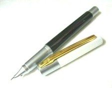 Beautiful chic Black and mother of pearl color white Fountain Pen L966