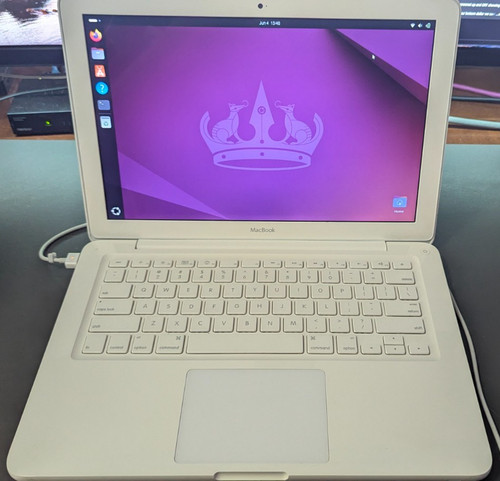 Macbook white 2 - 6,1, 2.4ghz