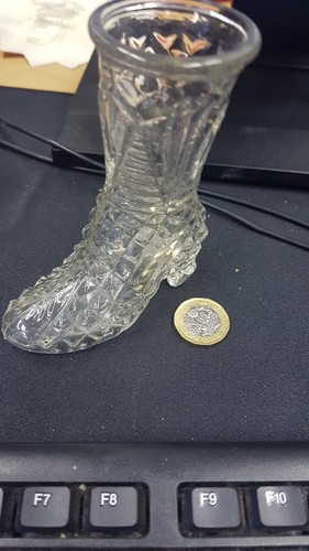 Vintage art glass shoe - art,