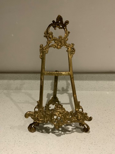 Vintage ornate easel artwork - ornate,