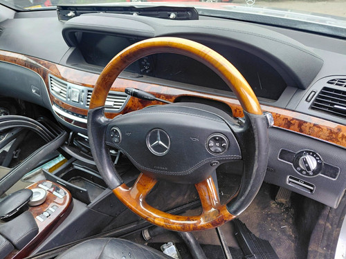 Mercedes class w221 320l - class,