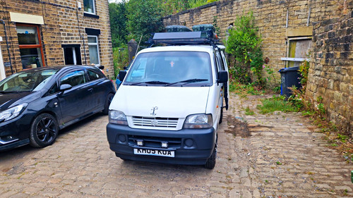 Suzuki carry 1300 white - suzuki,