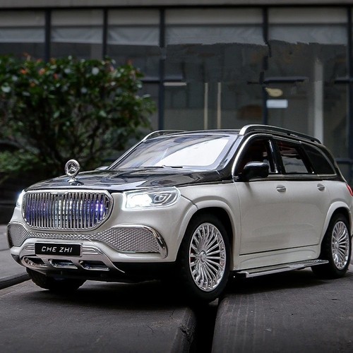 Scale luxury suv - 1:24,
