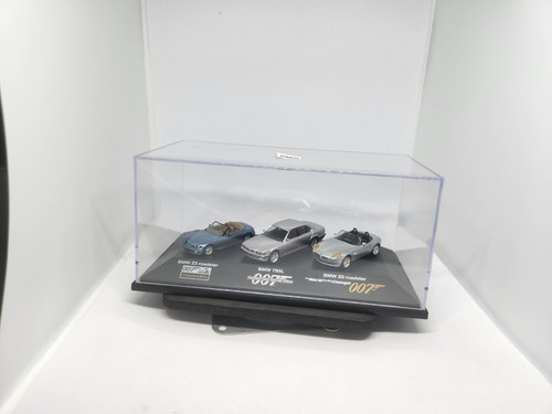 Scale bmw dealer model - scale,