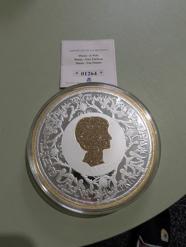 Princess diana large gold - diana,