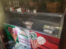 Ice cream freezer/display 