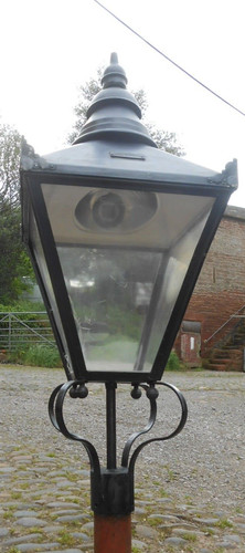 Large used urbis - large, traditional