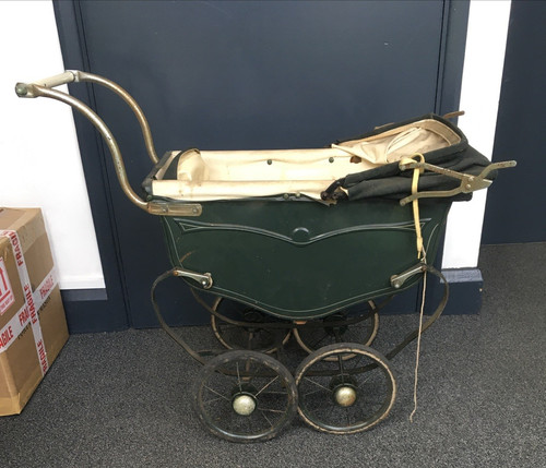 Vintage doll pram renovation - doll,