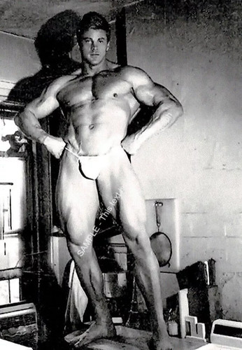 Nude muscular gay - muscular, naked