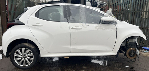 Toyota yaris hybrid mk4 - yaris,