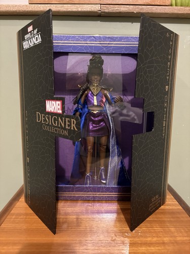 Disney designer doll - -,