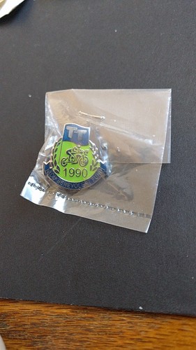 Isle man badge 1990 - of,