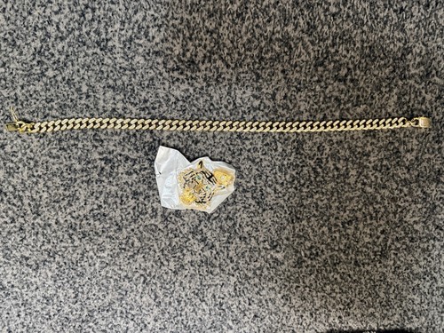 Gold tone curb link - tone,