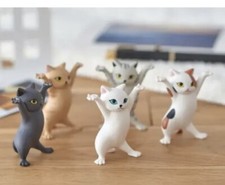 5 Miniature Dancing Kittens