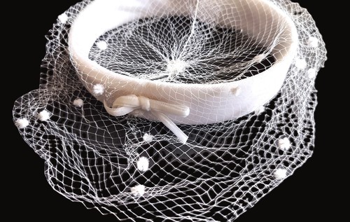 Vintage white fascinator - vintage,