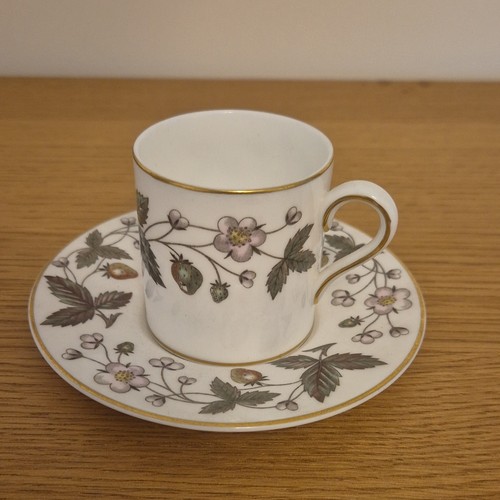 Wedgwood strawberry hill bone - hill,