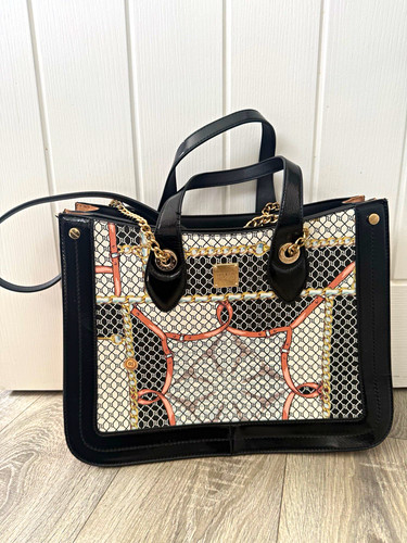 River island medium - island, geometric