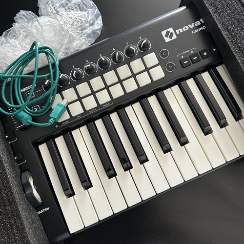 Novation launchkey midi - launchkey, 25