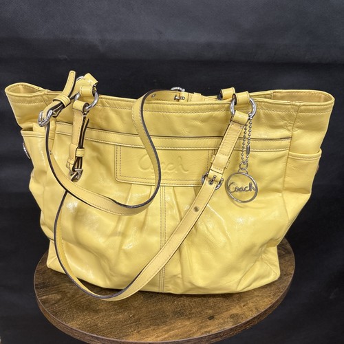 Coach y2k yellow tote shoulder - yellow,