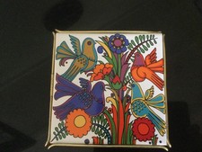 VINTAGE 1960'S VILLEROY & BOCH "ACAPULCO" PORCELAIN TILE GOLD METAL STAND TRIVET