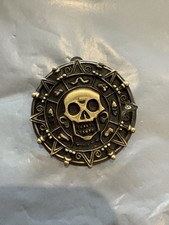 DISNEY DLRP PIRATES OF THE CARIBBEAN PIN BADGE AZTEC GOLD COIN
