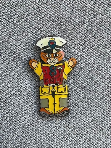 Rnli cat lifeboat pin - rnli,