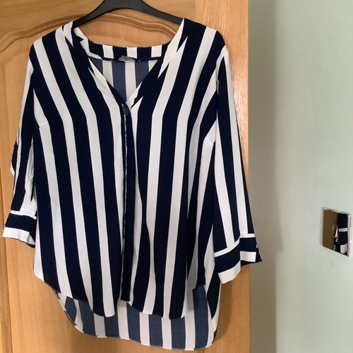 Blouse size f never - 18.,