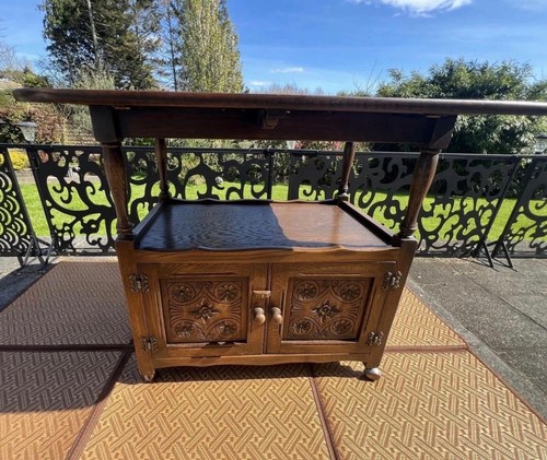 Stunning jacobean style wooden - stunning,