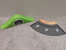 Brio Bridge And Car Parking Spaces Plus 2 Tight Curve Track Pieces