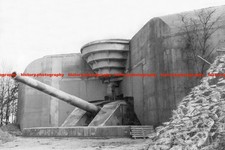 F028839 Gun in Bunker on